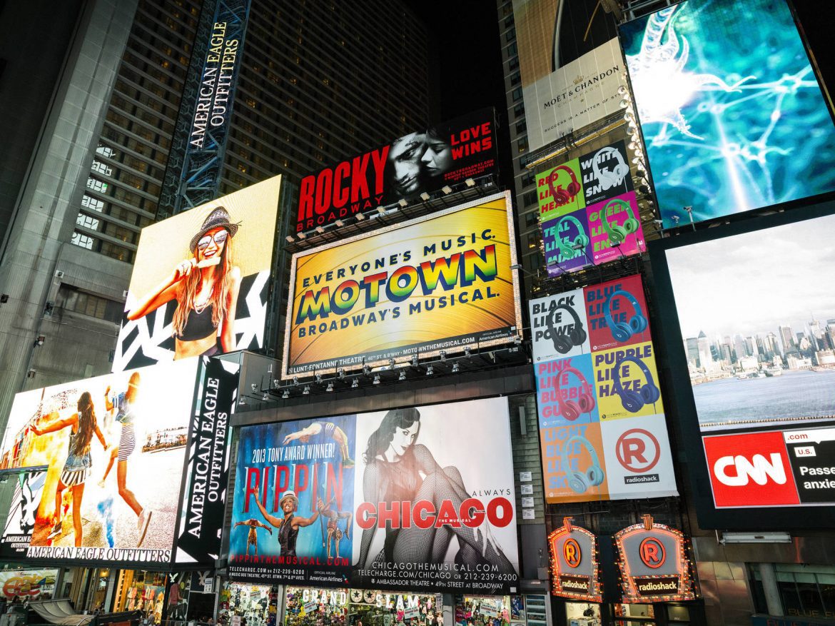 Broadway theater billboards, New York billboardy