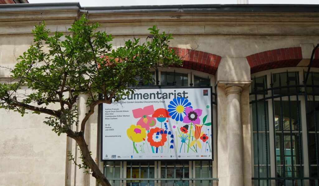 reklamní banner – propagace umělecké výstavy